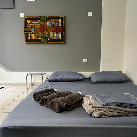 Budget Private Room In The Center Atene Esterno foto