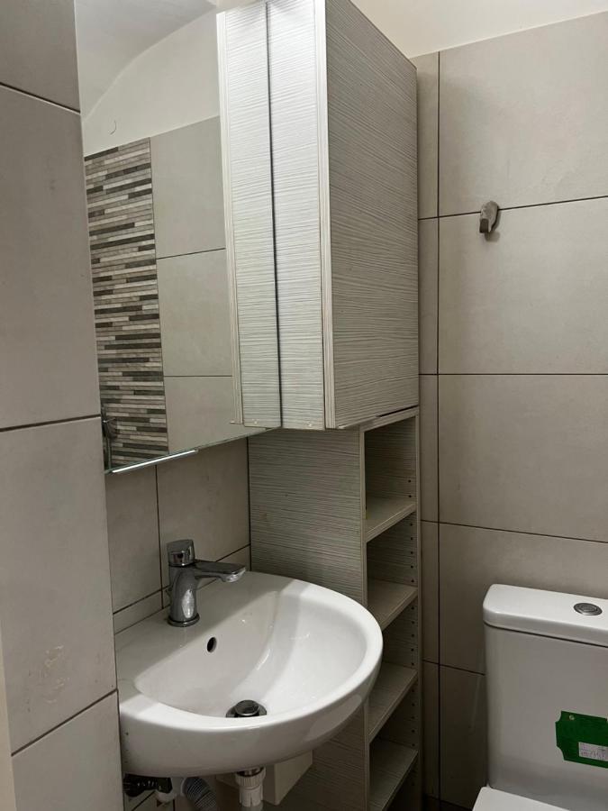 Budget Private Room In The Center Atene Esterno foto